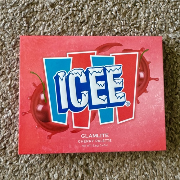 Glamlite "Cherry" eyeshadow palette - Picture 2 of 7